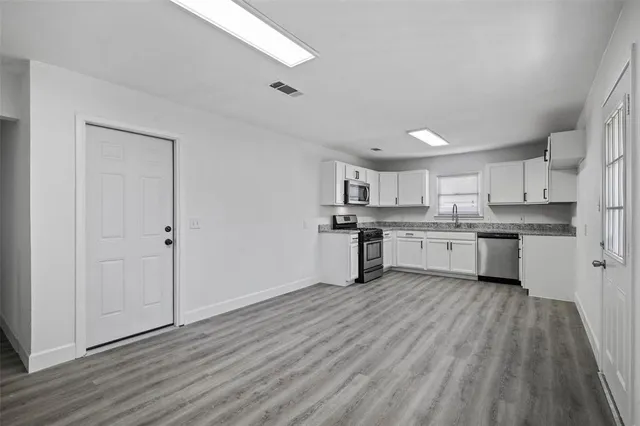 $1,595 | 863 Ala Drive, White Settlement, TX 76108