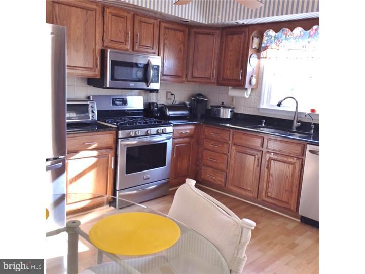 940 Timber Lane Reading, PA 19608 - Photo 11 of 22 Kitchen