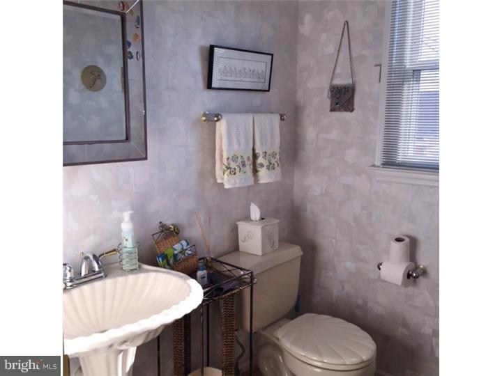 940 Timber Lane Reading, PA 19608 - Photo 14 of 22 Half Bath