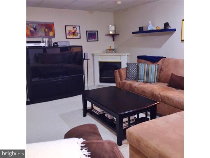 940 Timber Lane Reading, PA 19608 - Photo 20 of 22 Family Room