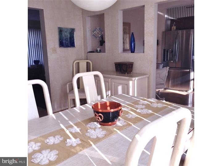 940 Timber Lane Reading, PA 19608 - Photo 6 of 22 Dining Room