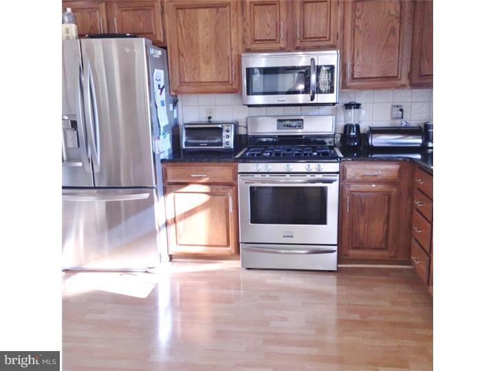 940 Timber Lane Reading, PA 19608 - Photo 10 of 22 Kitchen