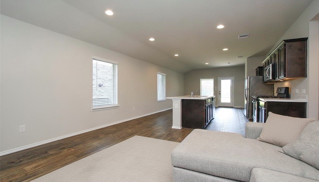 2354 Otter Falls Drive Spring, TX 77373 - Photo 3 of 9