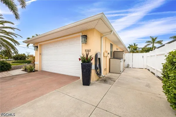 $589,900 | 11361 Argentine Court, Bokeelia, FL 33922