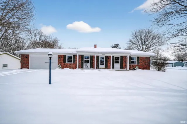 $273,000 | 52340 Tallyho Drive North, South Bend, IN 46635