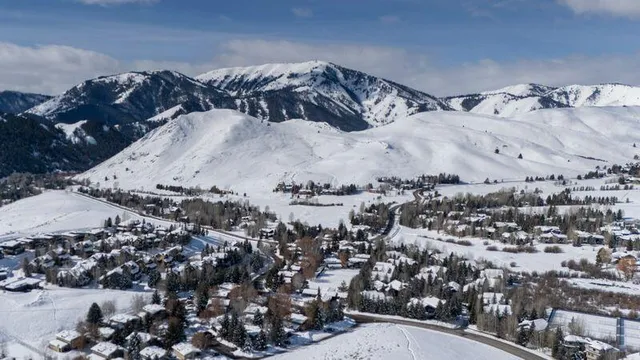 $665,000 | 3528 Ranch Condo Drive, Sun Valley, ID 83353
