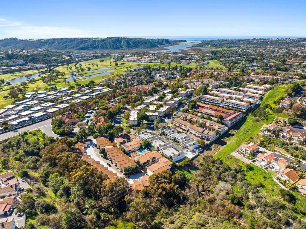2376 Altisma Way, Unit K Carlsbad, CA 92009 - Photo 11 of 44