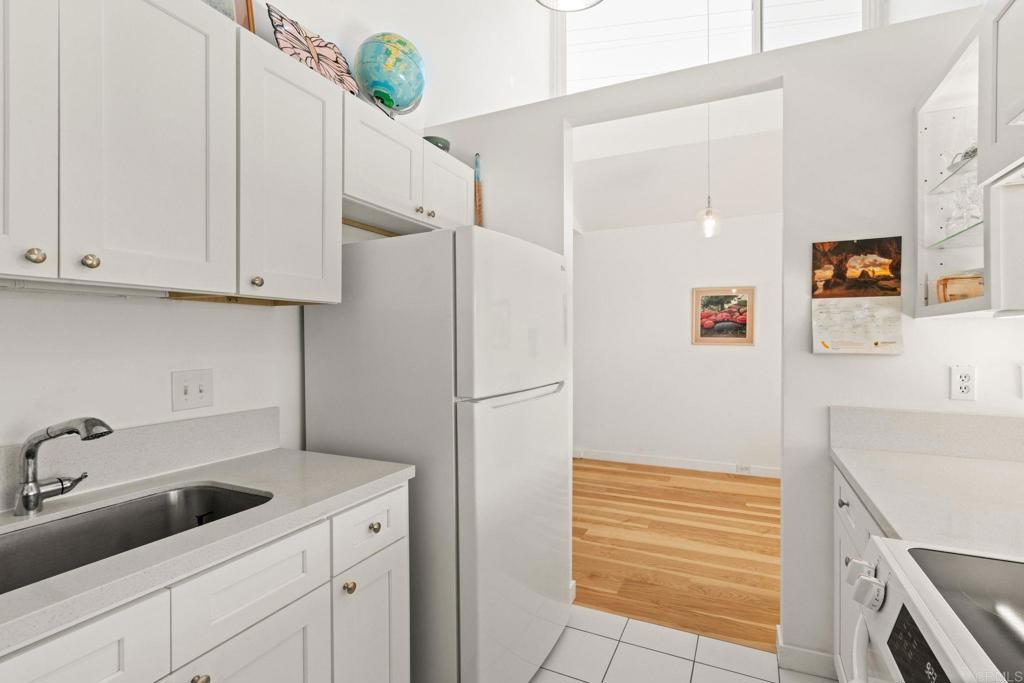 2376 Altisma Way, Unit K Carlsbad, CA 92009 - Photo 18 of 44