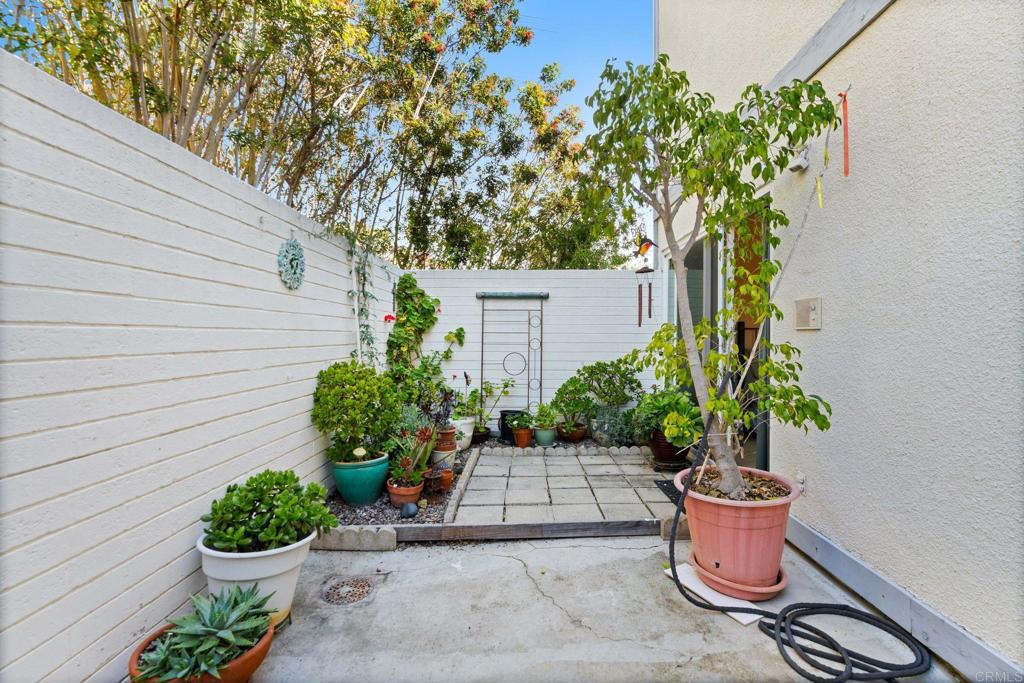 2376 Altisma Way, Unit K Carlsbad, CA 92009 - Photo 37 of 44