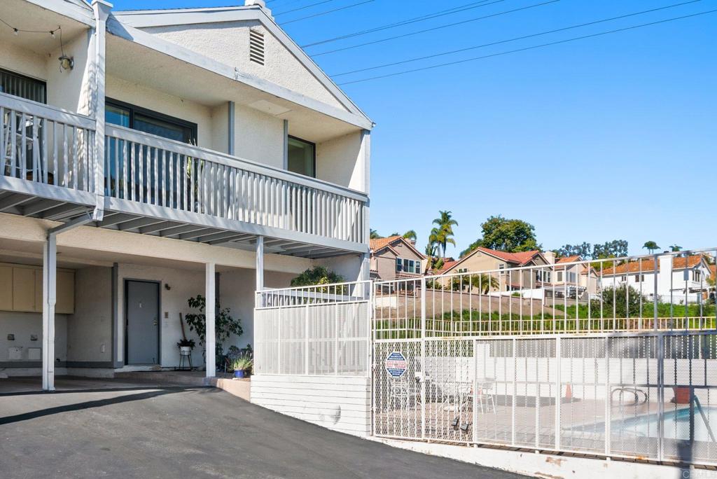 2376 Altisma Way, Unit K Carlsbad, CA 92009 - Photo 39 of 44