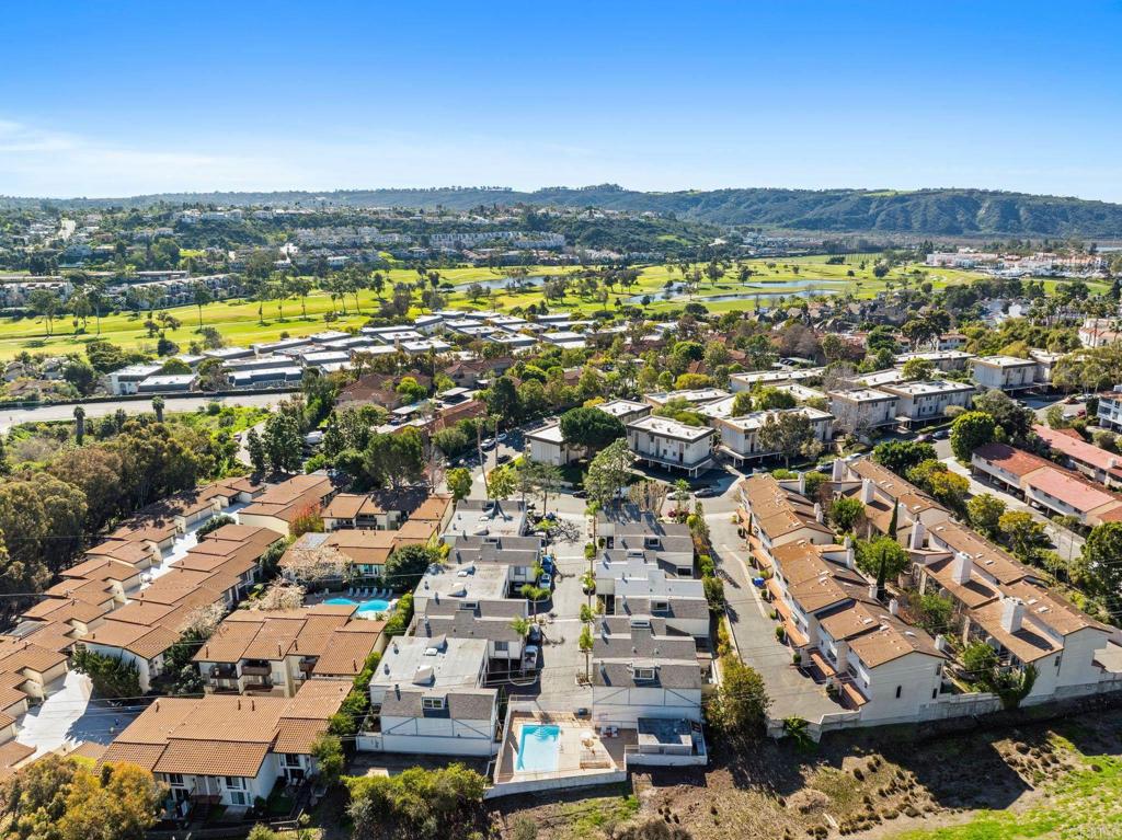 2376 Altisma Way, Unit K Carlsbad, CA 92009 - Photo 5 of 44