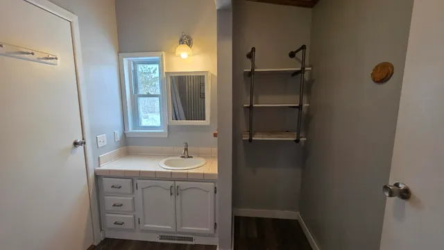 $279,900 | 15143 H Drive South, Marshall, MI 49068