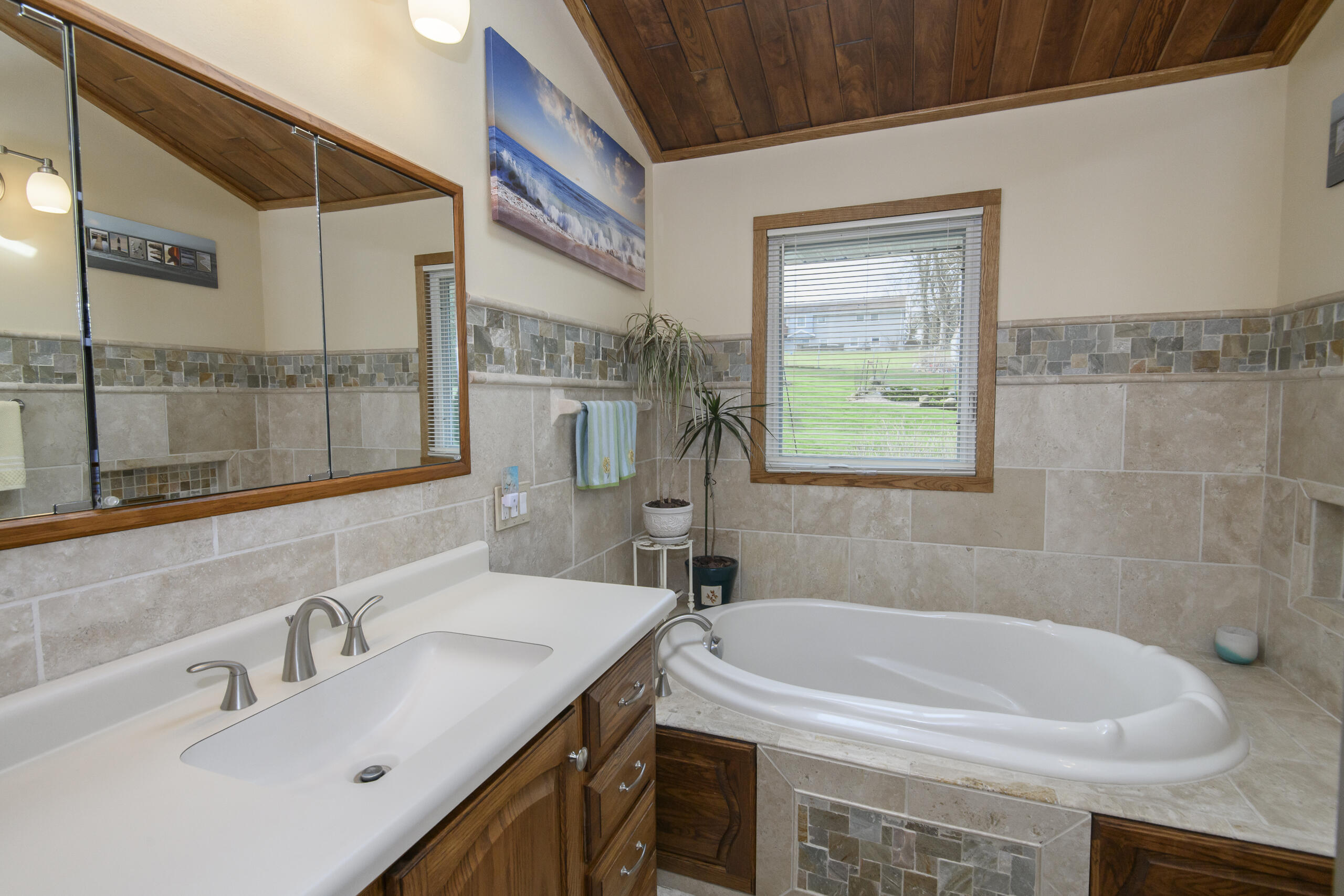 17321 West Observatory Road New Berlin, WI 53146 - Photo 12 of 30 12