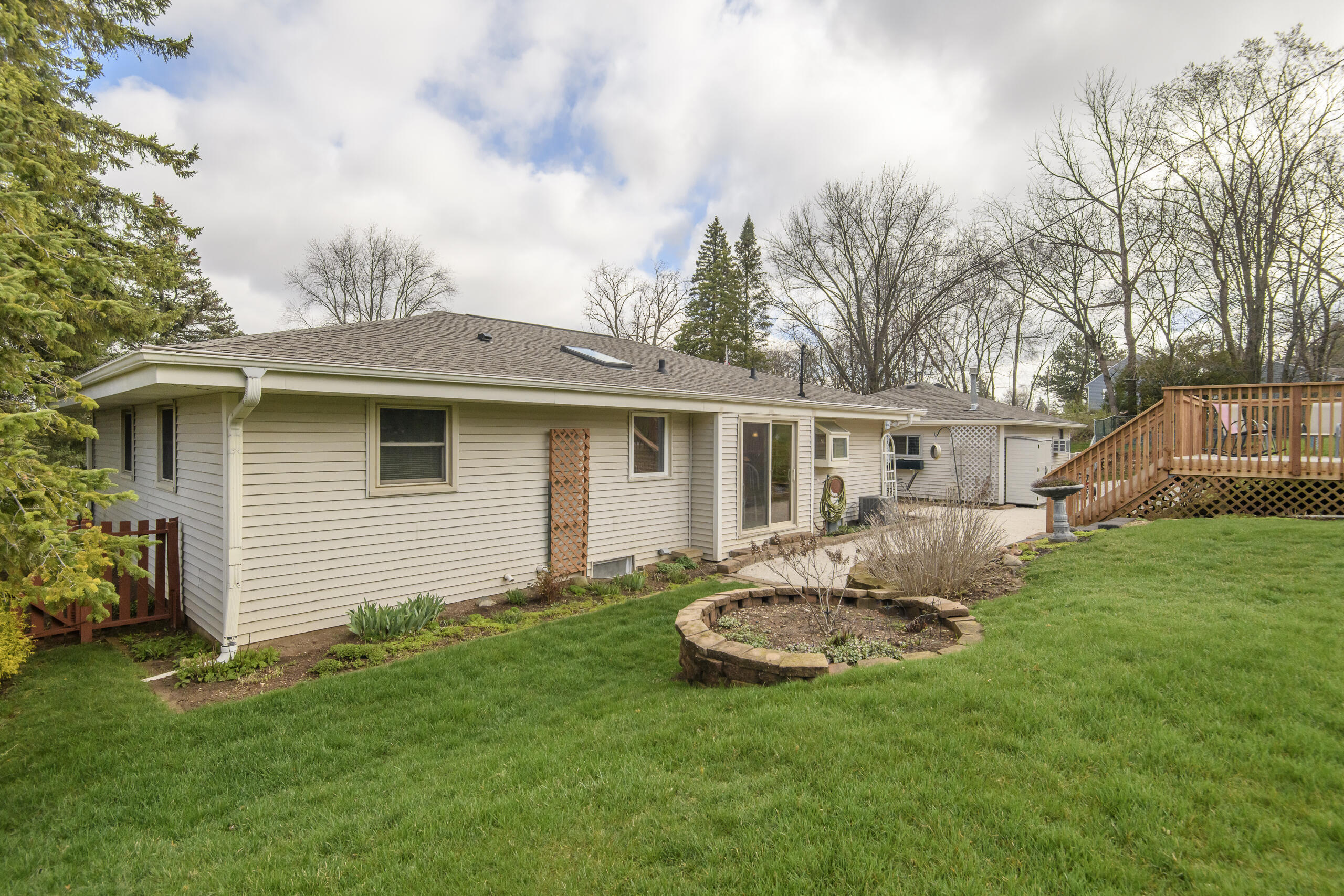 17321 West Observatory Road New Berlin, WI 53146 - Photo 19 of 30 19