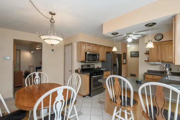 $389,900 | 17321 West Observatory Road, New Berlin, WI 53146
