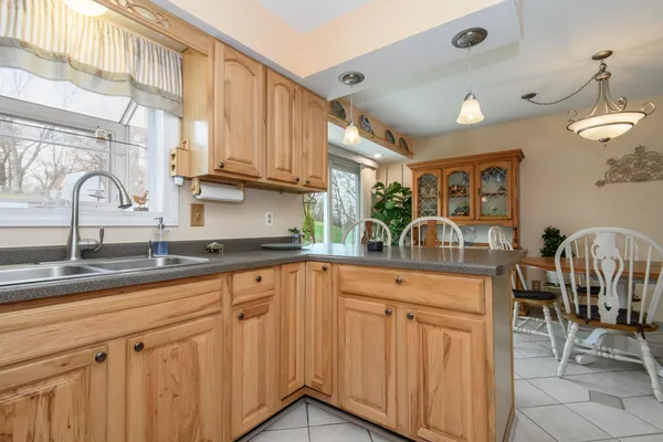 $389,900 | 17321 West Observatory Road, New Berlin, WI 53146