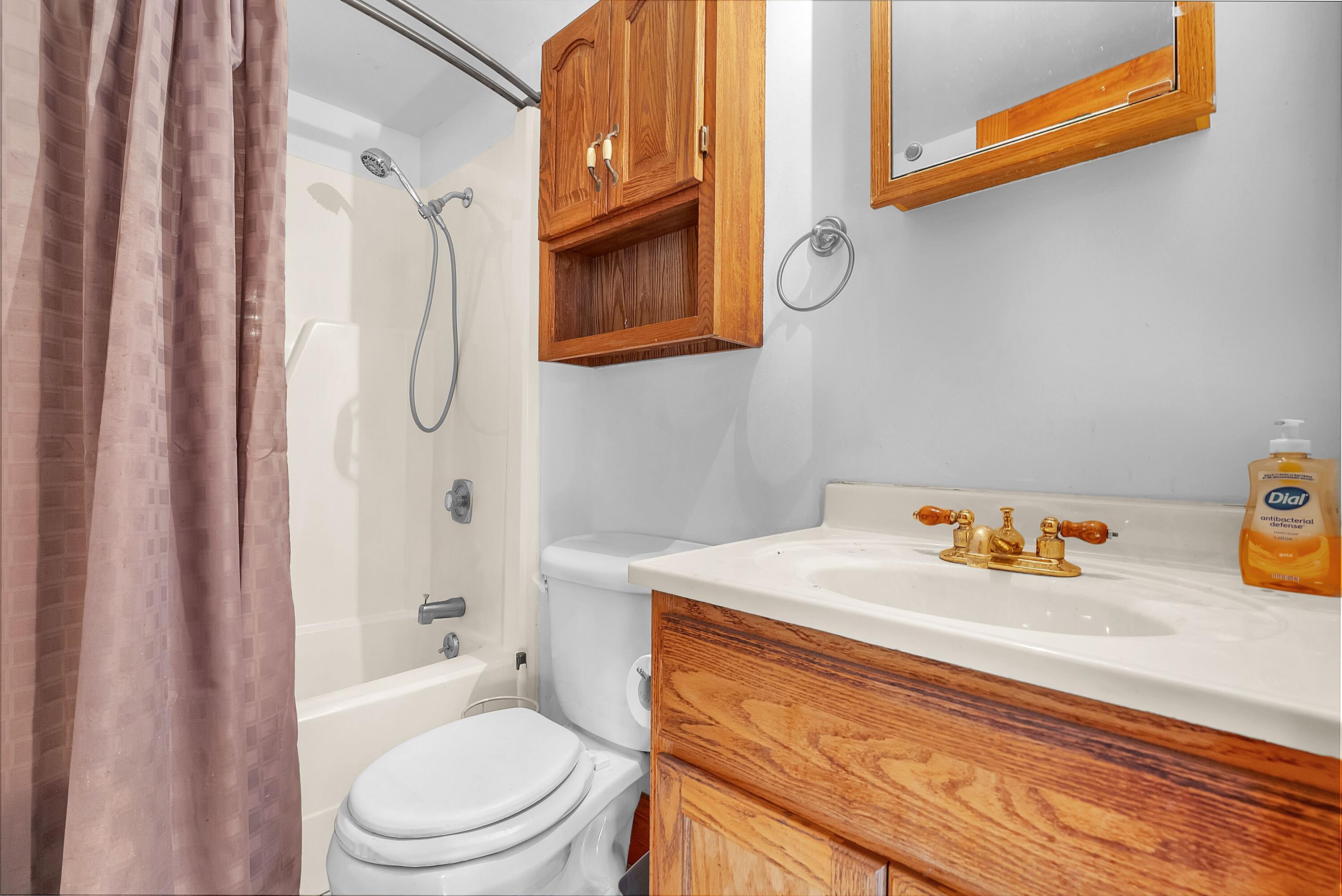 548 Robyn Road, Unit B Valparaiso, IN 46385 - Photo 14 of 18 3000x2003