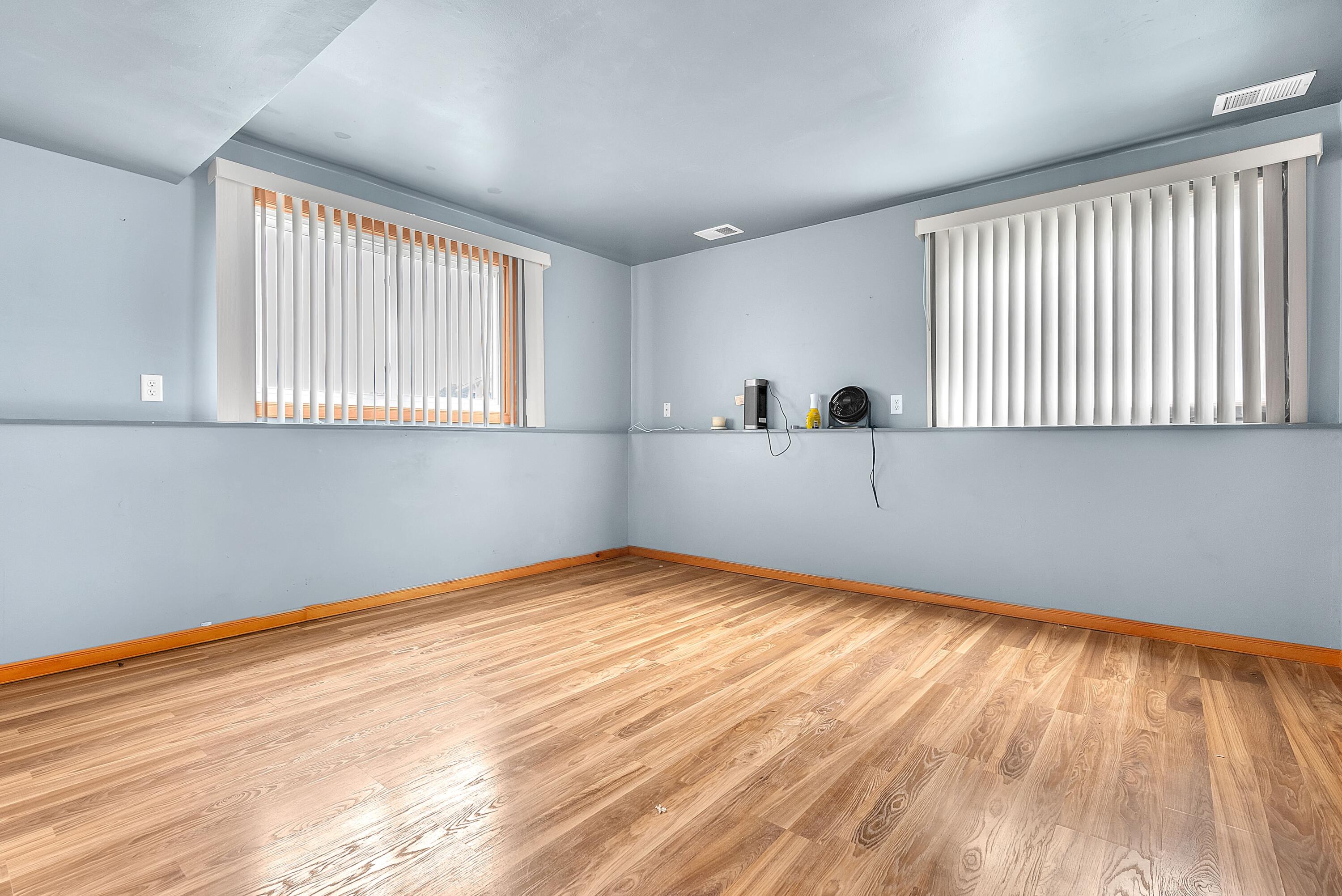 548 Robyn Road, Unit B Valparaiso, IN 46385 - Photo 15 of 18 3000x2003