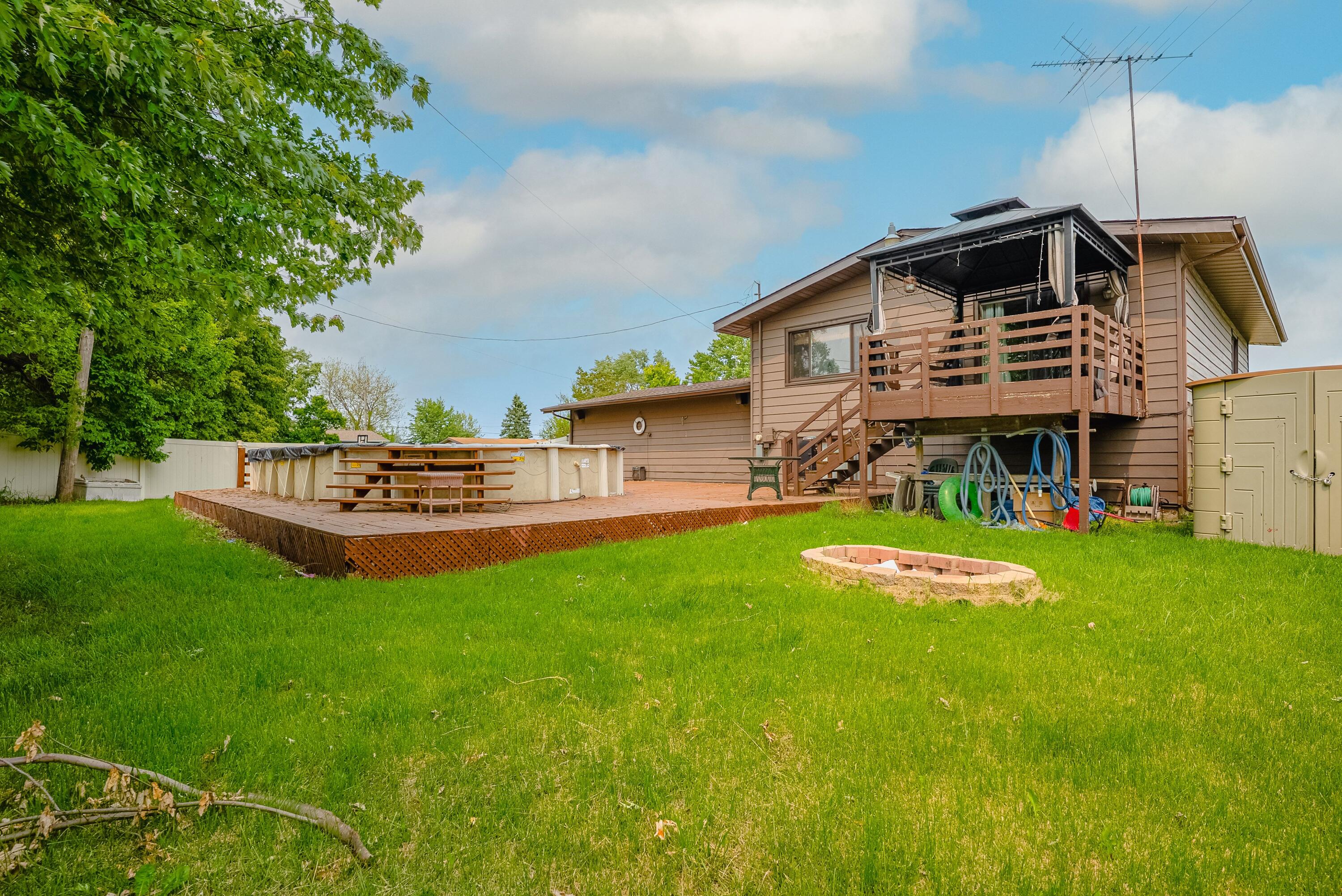 548 Robyn Road, Unit B Valparaiso, IN 46385 - Photo 18 of 18 3000x2003