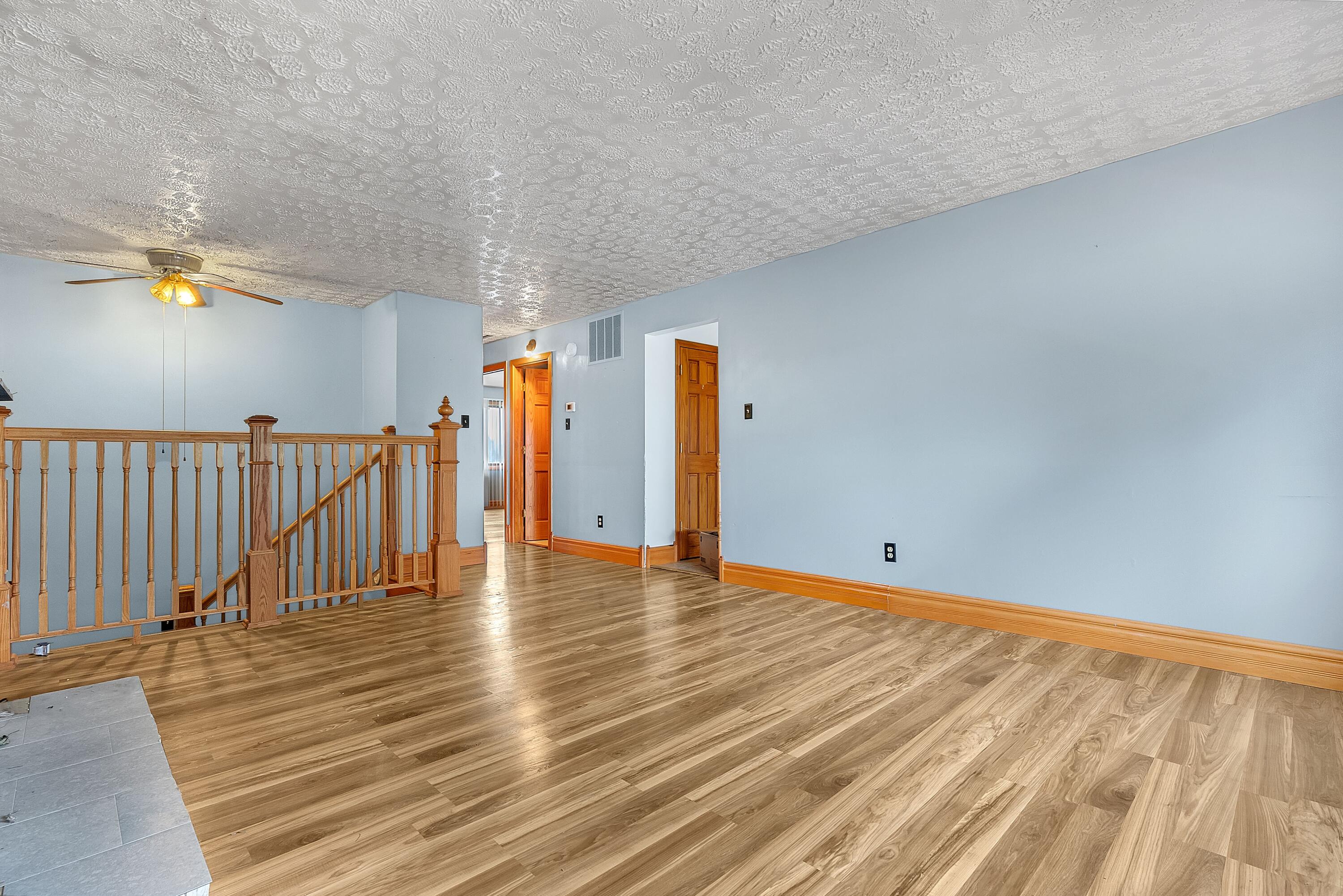 548 Robyn Road, Unit B Valparaiso, IN 46385 - Photo 4 of 18 3000x2003