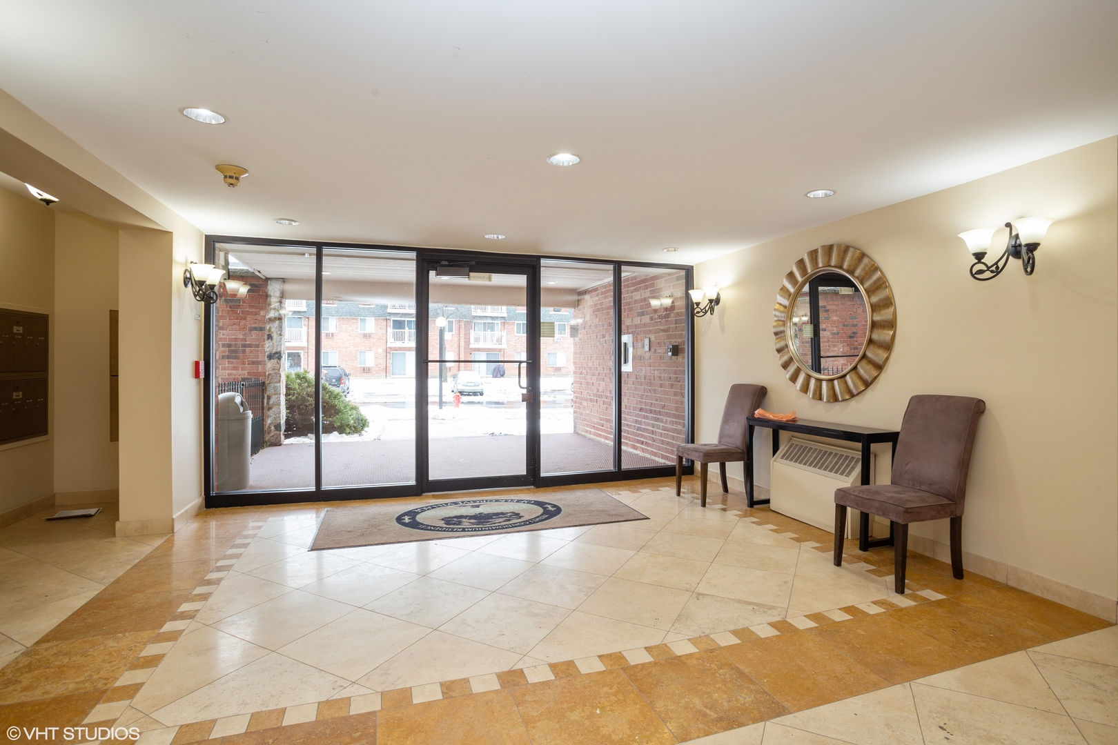 920 Ridge Square, Unit 202 Elk Grove Village, IL 60007 - Photo 3 of 12