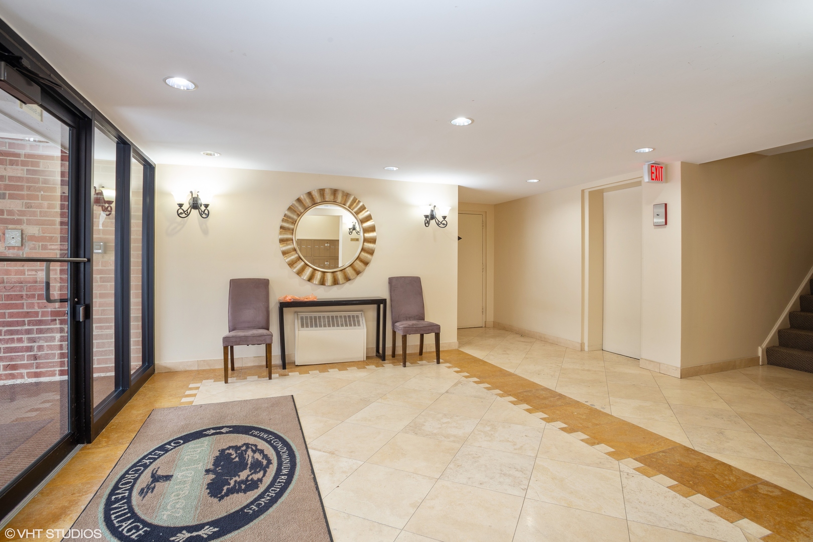 920 Ridge Square, Unit 202 Elk Grove Village, IL 60007 - Photo 4 of 12