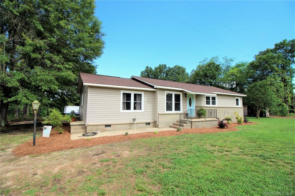 2984 State Rd S-46-1474 Clover, SC 29710 - Photo 2 of 31