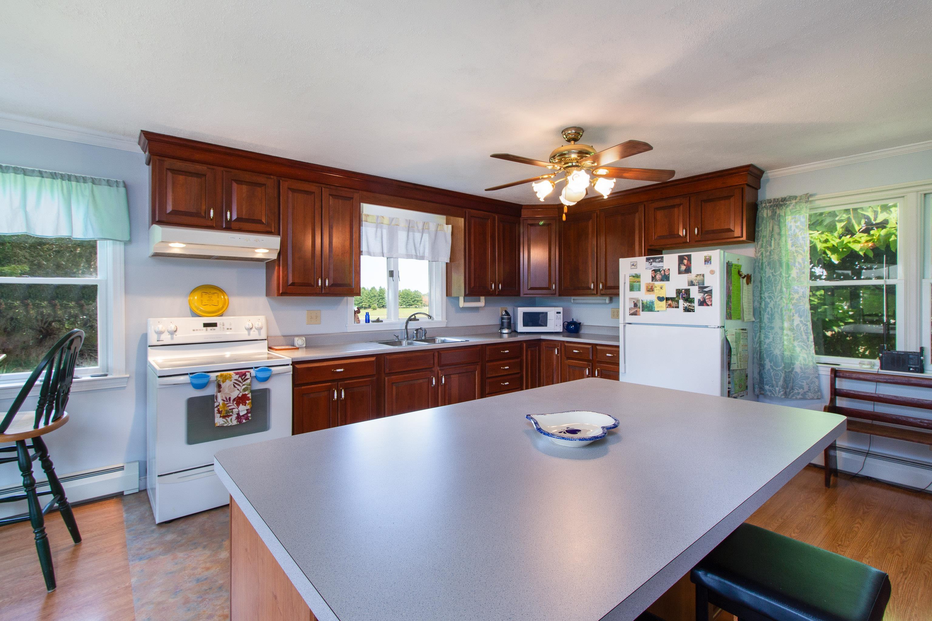 109 Kibbe Point Road South Hero, VT 05486 - Photo 11 of 40 Gallery Image 11