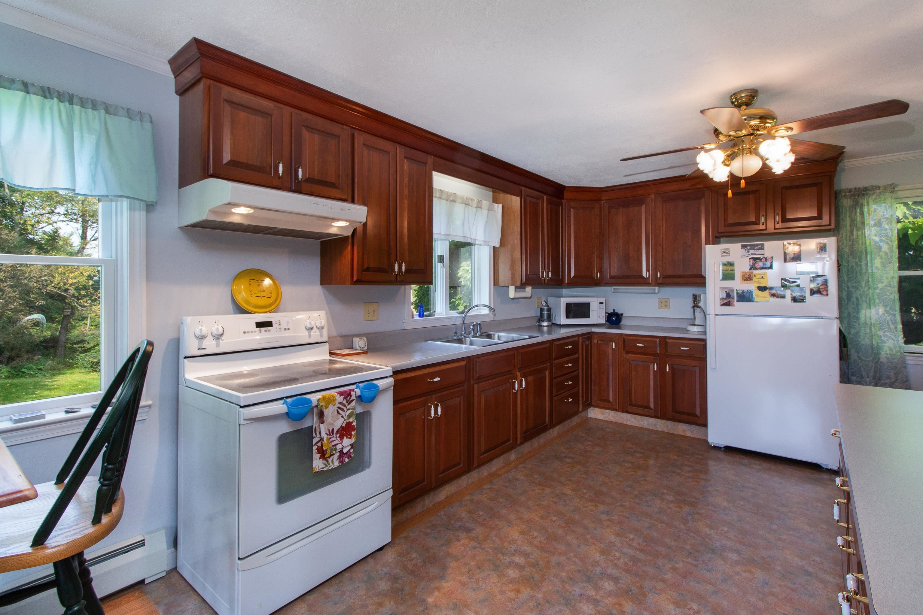 109 Kibbe Point Road South Hero, VT 05486 - Photo 12 of 40 Gallery Image 12