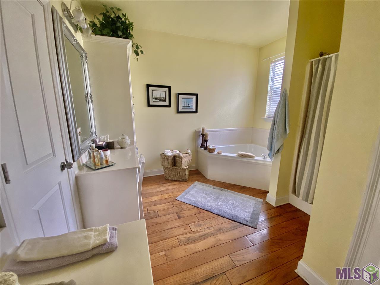 38470 Babin Road Gonzales, LA 70737 - Photo 10 of 16 Gallery Image 10