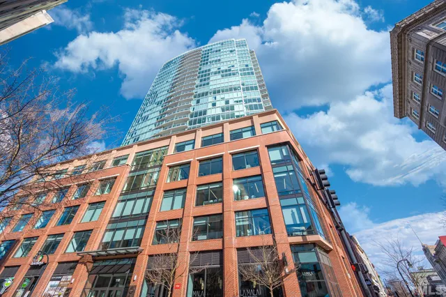 $1,425,000 | 110 Corcoran Street, Unit 2301, Durham, NC 27701