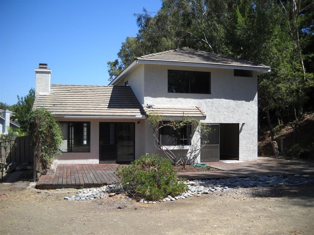 1995 Longfellow Road Vista, CA 92081 - Photo 9 of 10 Gallery Image 9