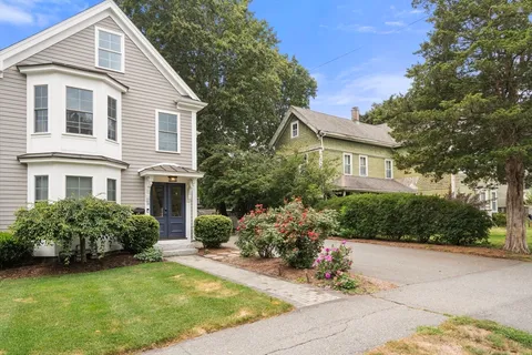 $775,000 | 14 Adams Street, Unit 14, Medfield, MA 02052