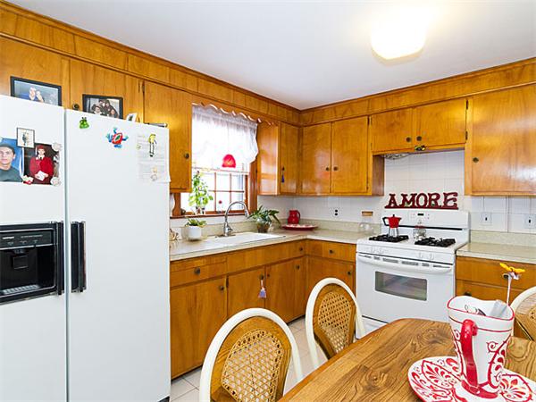 60 Oakmont Road Newton, MA 02459 - Photo 5 of 14 Gallery Image 5