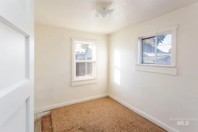 $229,000 | 319 Jackson Street, Twin Falls, ID 83301