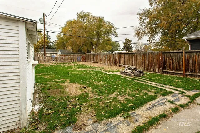 $229,000 | 319 Jackson Street, Twin Falls, ID 83301