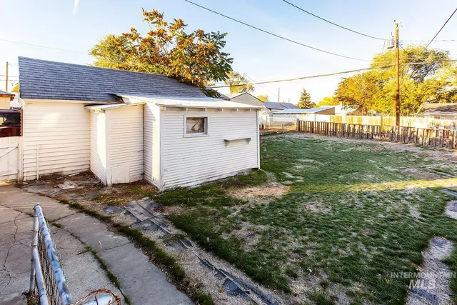 $229,000 | 319 Jackson Street, Twin Falls, ID 83301