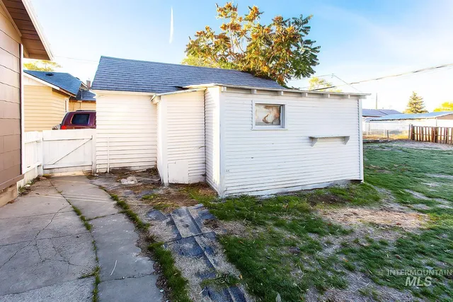 $229,000 | 319 Jackson Street, Twin Falls, ID 83301