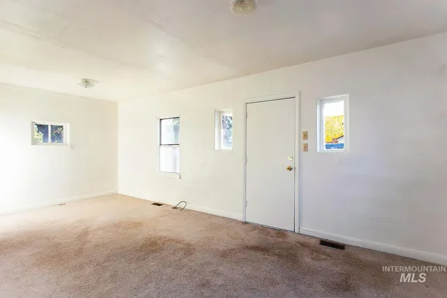 $229,000 | 319 Jackson Street, Twin Falls, ID 83301