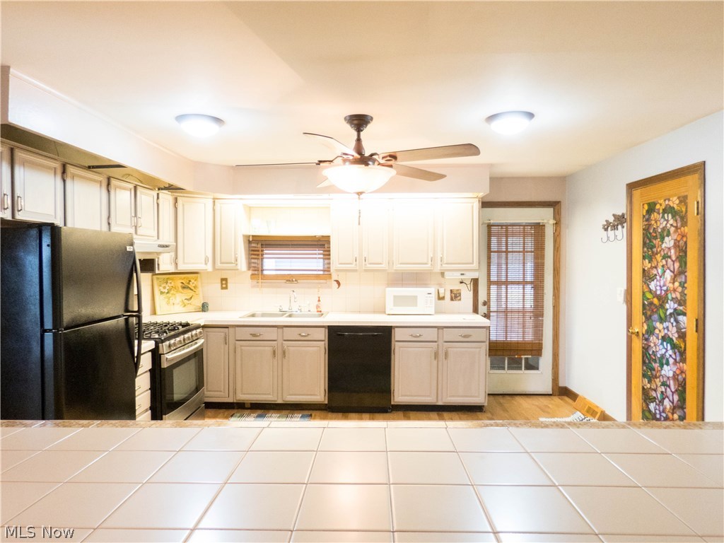 623 North Raccoon Road Youngstown, OH 44515 - Photo 14 of 35 Gallery Image 14