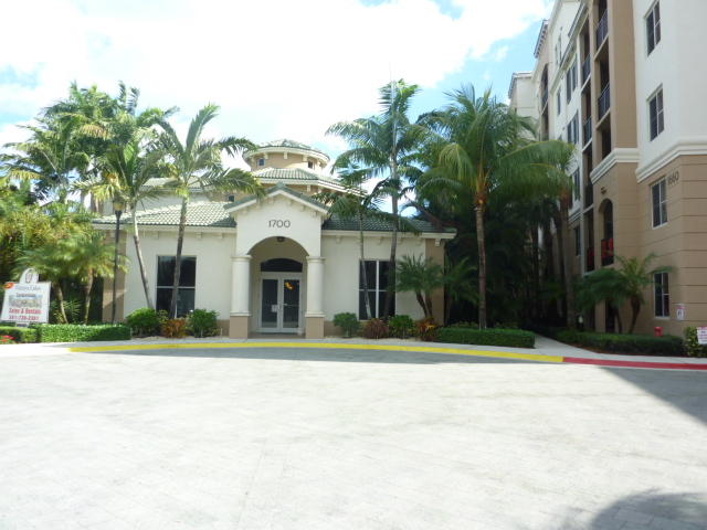 1660 Renaissance Commons Boulevard, Unit 2619 Boynton Beach, FL 33426 - Photo 20 of 21 Clubhouse