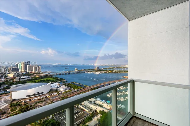 $5,000 | 244 Biscayne Boulevard, Unit 4604, Miami, FL 33132