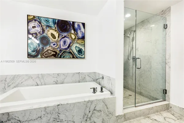 $4,600 | 244 Biscayne Boulevard, Unit 4604, Miami, FL 33132