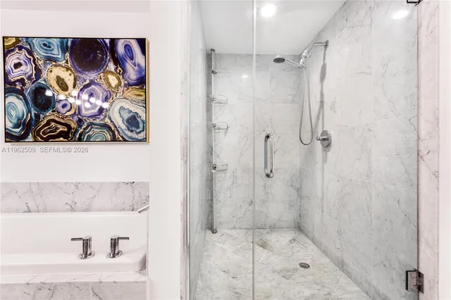 $5,000 | 244 Biscayne Boulevard, Unit 4604, Miami, FL 33132