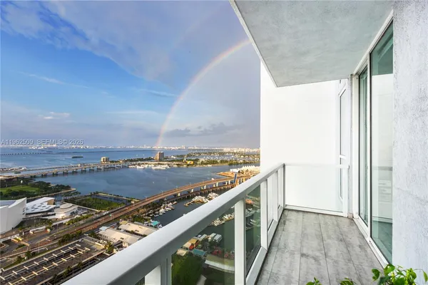 $4,600 | 244 Biscayne Boulevard, Unit 4604, Miami, FL 33132