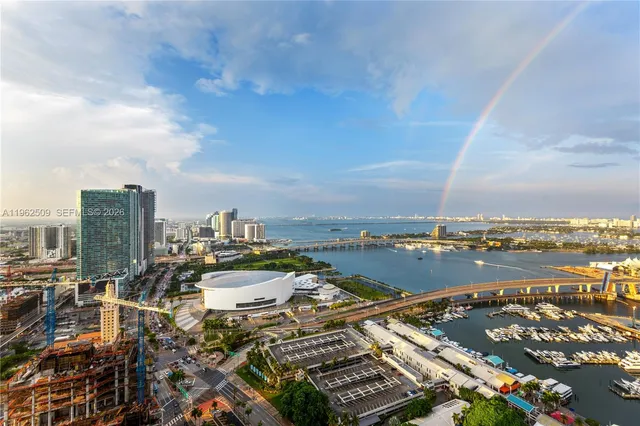 $5,000 | 244 Biscayne Boulevard, Unit 4604, Miami, FL 33132