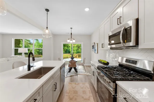 $580,000 | 1227 Breezewood Drive, Charlotte, NC 28262