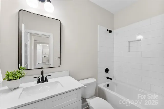 $580,000 | 1227 Breezewood Drive, Charlotte, NC 28262