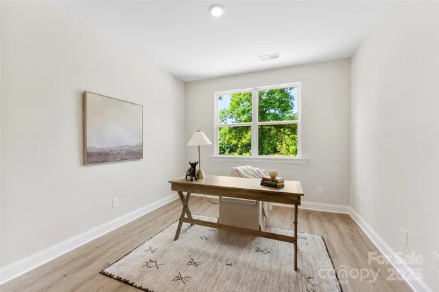 $580,000 | 1227 Breezewood Drive, Charlotte, NC 28262