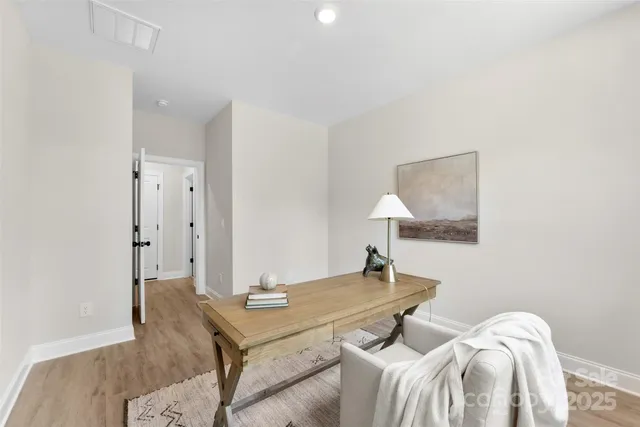 $580,000 | 1227 Breezewood Drive, Charlotte, NC 28262